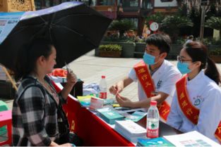 遵医口腔情系基层 专家团队义诊送健康，志愿服务暖民心